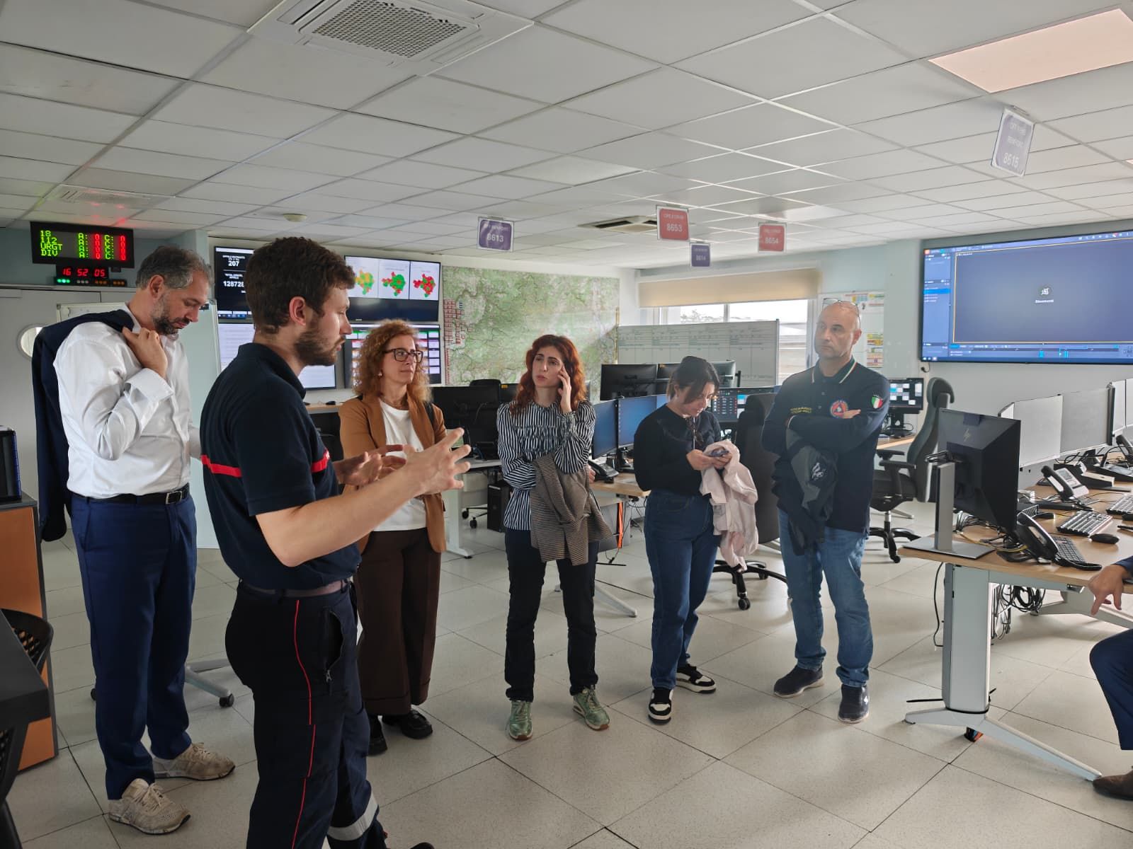 Kick-off participants during a visit to an operations room in Nîmes